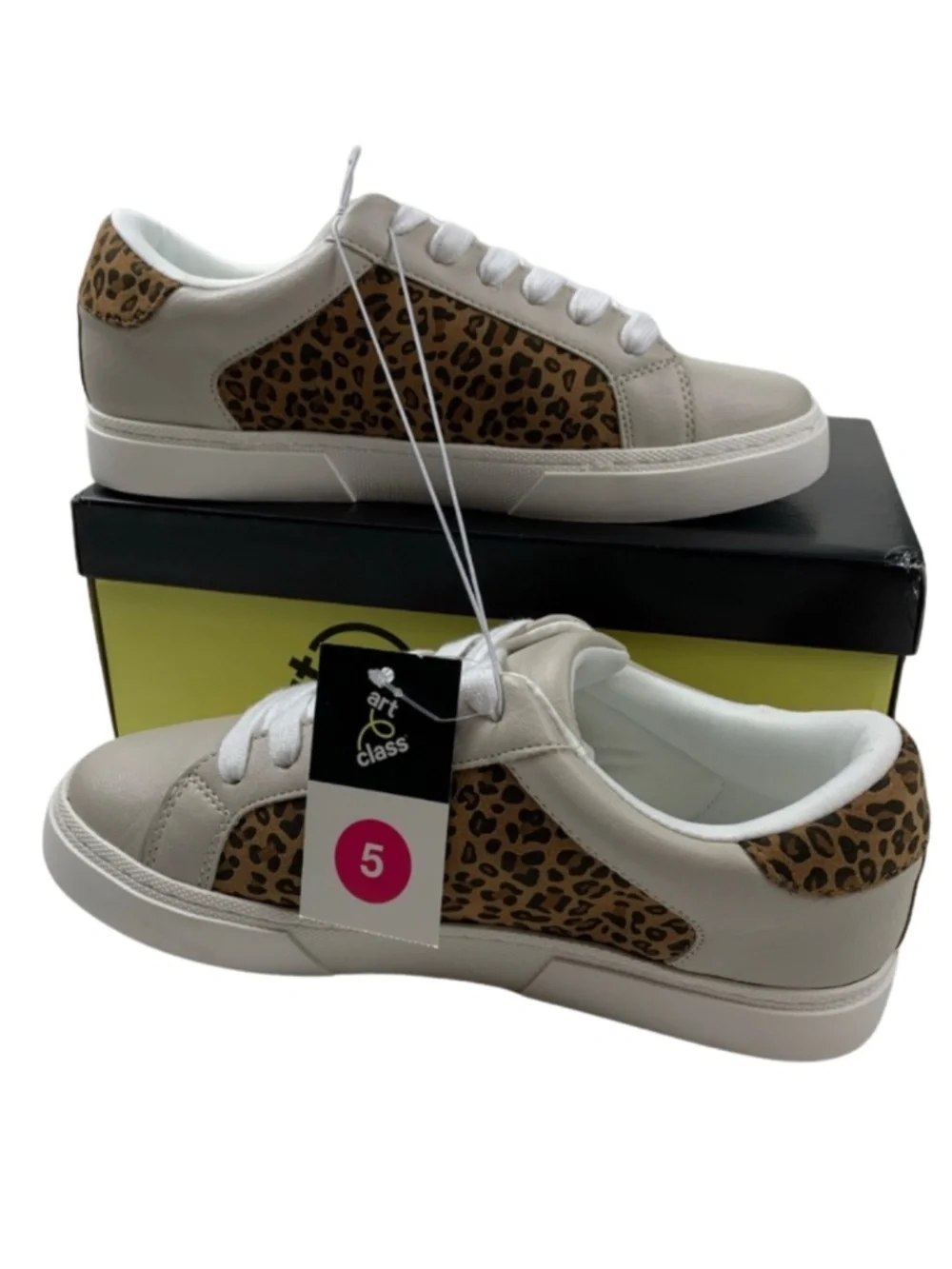 Leopard and Stars Kaitlyn Sneakers Girls Size 5 Animal Print Casual